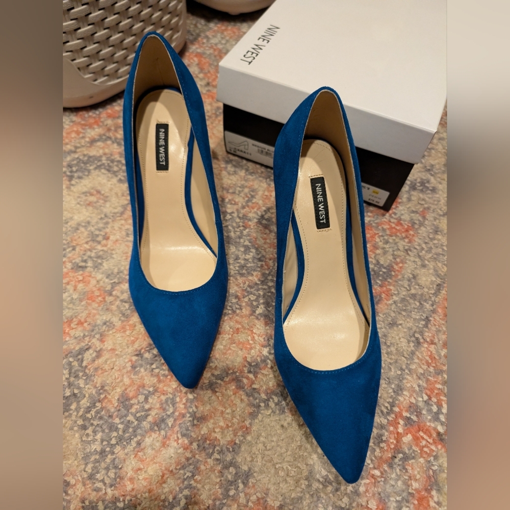 9 Nine West faux velvet blue pointed toe block heels